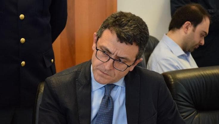 Fratelli d’Italia contro procuratore di Trani: “A evento per No con un indagato”. Ma non è previsto - Bari