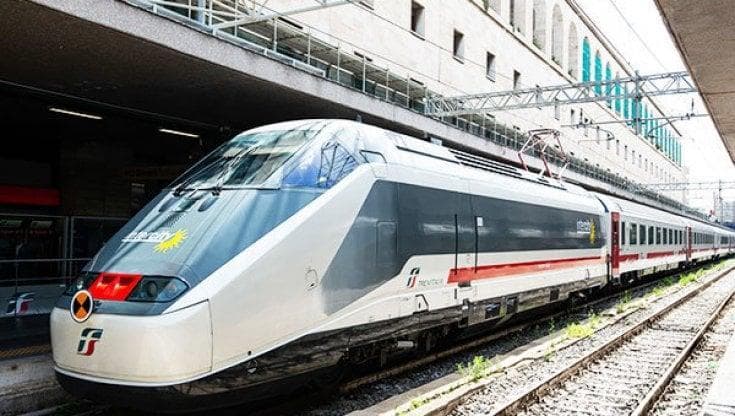 Immagine del post 6094 - Bari Treni, Sud bloccato da guasti e rallentamenti: due intercity per Lecce fermi, ritardi a 180 minuti - Bari