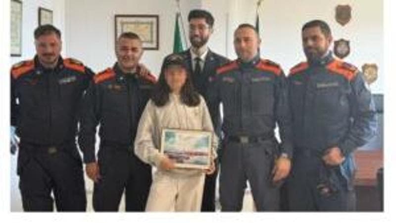 Immagine del post 6138 - Bari “Con voi al sicuro”: la turista di 12 anni salvata dal mare in tempesta incontra i soccorritori - Bari