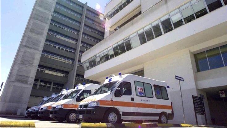 Immagine del post 8615 - Bari Torre Santa Sabina, spari tra la gente da un’auto in corsa: un uomo di 42 anni ferito gravemente - Bari