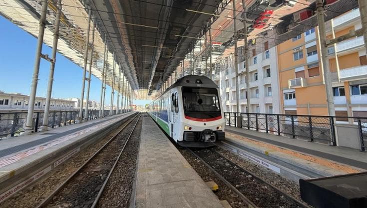 Treni, dal 22 giugno al 30 agosto stop sulla linea Bari-Gravina per manutenzione. Ci saranno i bus - Bari