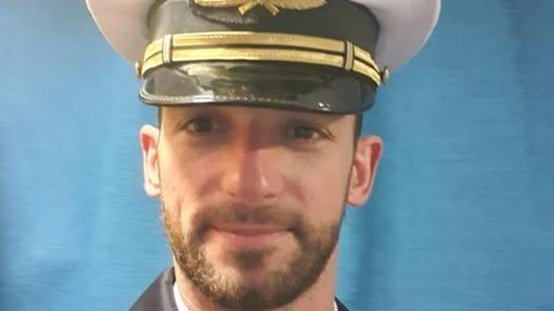 Muore a 35 anni Vincenzo Gorgolione, sottoufficiale della Marina: stroncato da malore in missione - Bari
