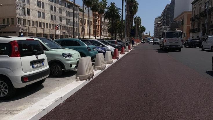 Immagine del post 22962 - Bari Piazza Libertà a Bari circondata da cordoli in pietra: come cambiano i parcheggi per il Brt - Bari