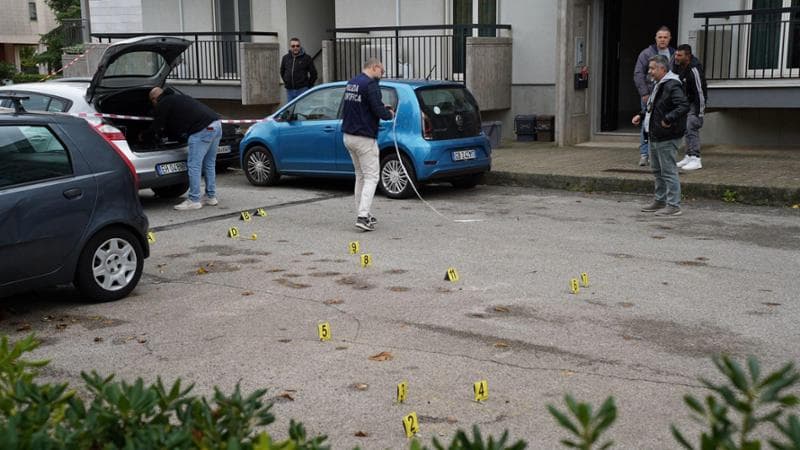Sparatoria dopo tentato furto a Putignano: ladri in fuga cercano di investire agenti, nessun ferito - Bari