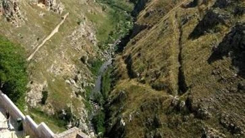 Immagine del post 26192 - Bari Malore per una turista canadese nella Murgia Materana: recuperata con l’elicottero - Bari