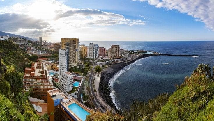 Immagine del post 15090 - Bari Condannato per abusi su minore, si nascondeva a Tenerife: arrestato salentino ricercato da tre anni - Bari