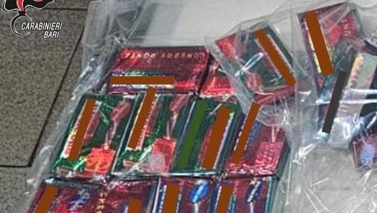 Immagine del post 16129 - Bari Bari, si ribalta da solo con l’auto: 37enne aveva nove chili di droga, arrestato - Bari