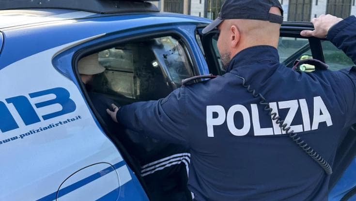Immagine del post 16135 - Bari “Aiutatemi, mio marito ucciderà me e i bambini”. Denuncia e fa arrestare l’uomo: picchiata per anni - Bari