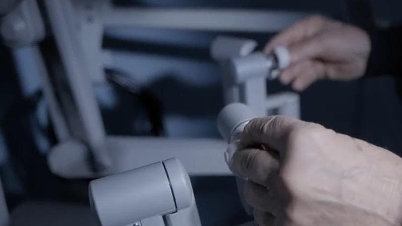 Immagine del post 4181 - Bari Operata al fegato con il robot Da Vinci, al Miulli primo intervento in Italia: la paziente sta bene - Bari
