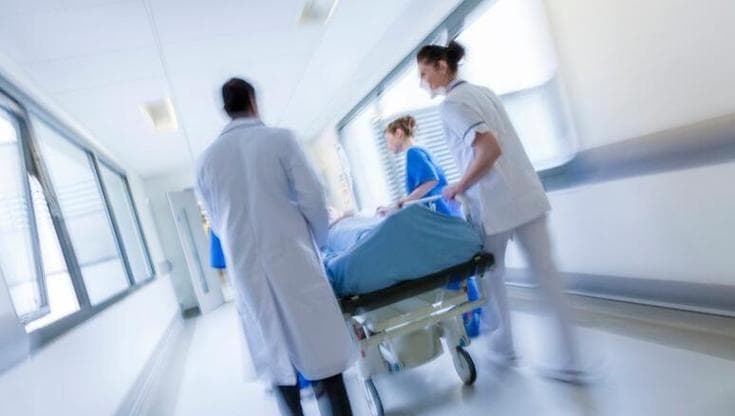 Ogni anno 5mila anziani nel limbo dell’ospedale in Puglia senza posto dove andare - Bari
