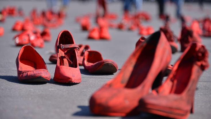 Immagine del post 18475 - Bari Lancia benzina sul volto della fidanzata: “Ora ti do fuoco”. Dopo mesi di orrori, arrestato 23enne - Bari