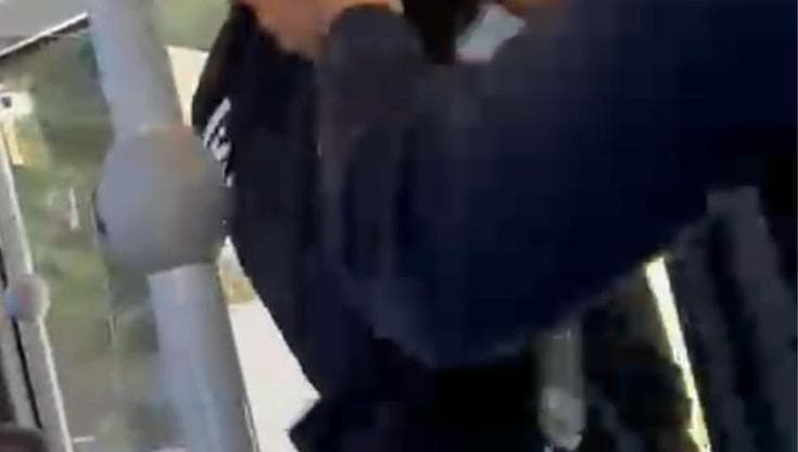 Immagine del post 20675 - Bari Trani, lite per il biglietto: autista del bus dà un pugno a studente disabile. “Urge fare chiarezza” - Bari