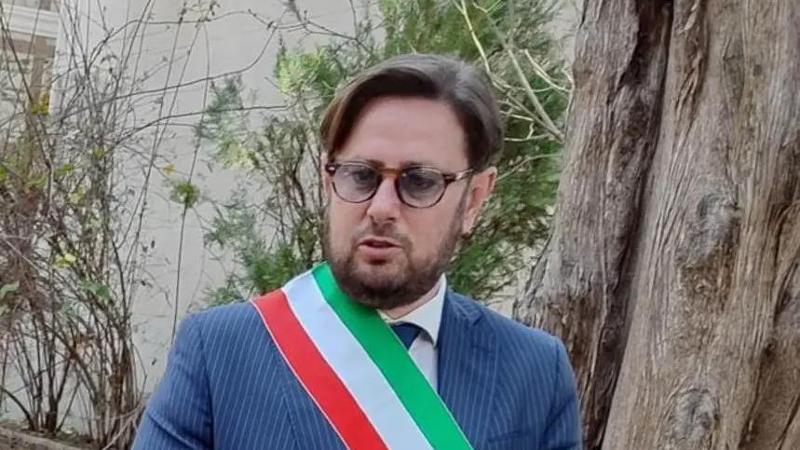 Immagine del post 8645 - Bari Corruzione, indagato il sindaco di Gioia del Colle Mastrangelo (FdI) con altri 7: “10% per appalto” - Bari