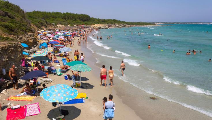 "Ti insegno alcuni esercizi", si finse personal trainer e abusò di una ragazzina in mare: condannato - Bari