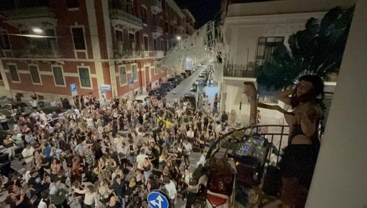 Immagine del post 24064 - Bari Bari, l’arte è di casa a Madonnella con “Il mattino ha Lory in bocca” - Bari