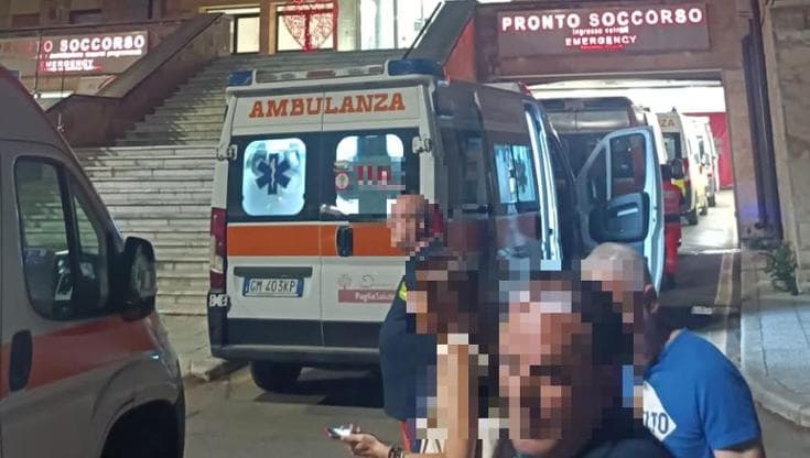 Immagine del post 24059 - Bari “Mancano le barelle”: caos al pronto soccorso, ambulanze in fila per ore e pazienti stremati - Bari
