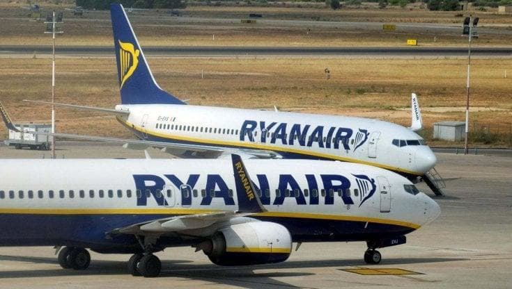 Il volo Bari-Vienna in ritardo di oltre 4 ore, condannata Ryanair: risarcirà 500 euro a viaggiatori - Bari