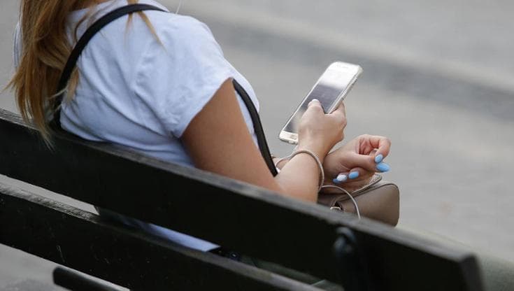 Immagine del post 11800 - Bari Stordiva marito per consentire a un uomo di molestare la figlia in chat: sconto di pena in appello - Bari