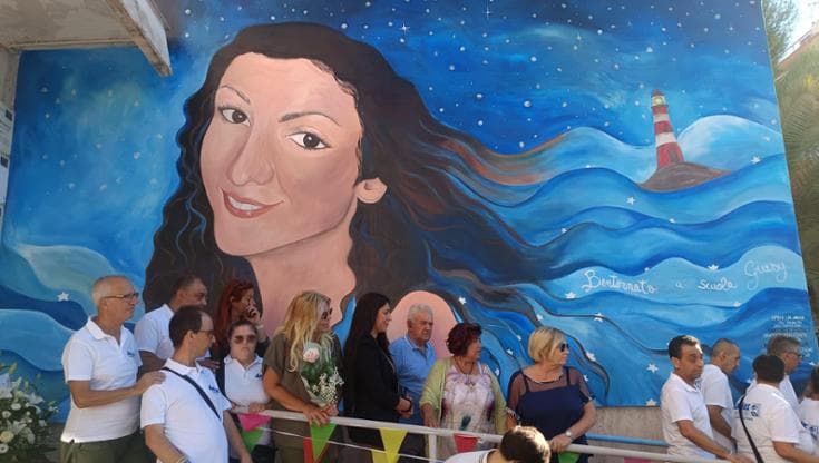 “Bentornata a scuola Giusy”, al liceo di Manfredonia inaugurato il murale per la studentessa uccisa - Bari