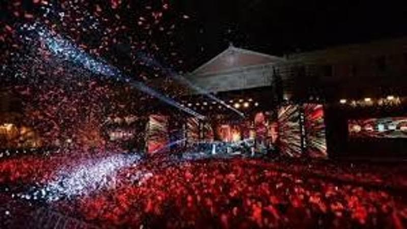 Immagine del post 15153 - Bari Concertone a Bari, il cast è stellare: Tozzi, Raf, Baby K e The Kolors insieme a Gigi D’Alessio - Bari