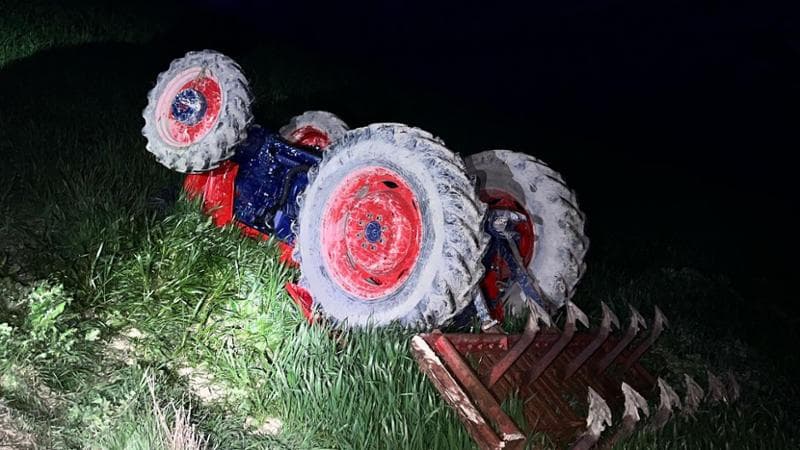 Immagine del post 4321 - Bari Trattore si ribalta più volte sulla strada, 32enne muore schiacciato. Tornava a casa dalla campagna - Bari
