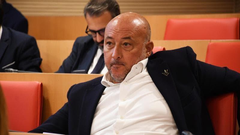Immagine del post 4299 - Bari La moglie del consigliere Caracciolo (Pd) assunta dall’Aeroporto di Bari: bufera sul bando lampo - Bari