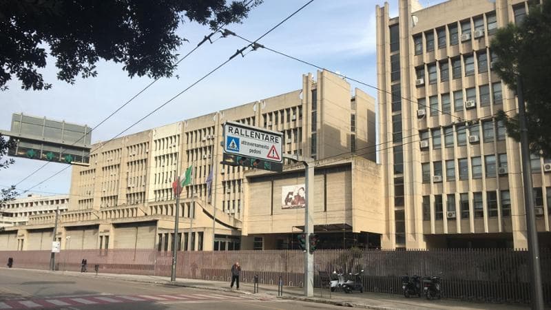 Immagine del post 4308 - Bari “Ti accompagno a casa”, ma poi va verso il mare e violenta la collega in auto. Condannato a sei anni - Bari
