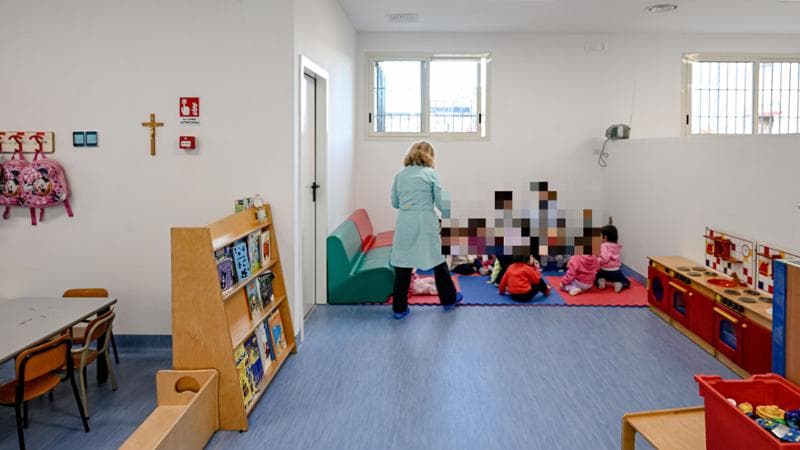 Immagine del post 4263 - Bari Sculaccioni e minacce di punizioni terribili, maestra d’asilo condannata. Ma continua a insegnare - Bari