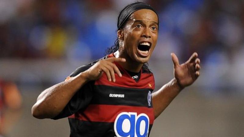 Immagine del post 9847 - Bari Ronaldinho e la Partita delle Stelle: in campo a Barletta - Bari