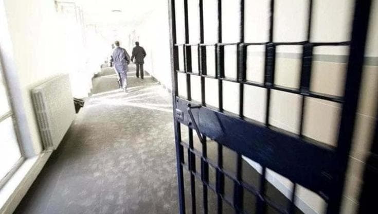 A Bari detenuti in rivolta nel carcere minorile Fornelli, ferito un agente: “Traferire i violenti” - Bari