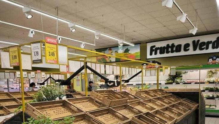 Immagine del post 26237 - Bari "Merce esaurita”, la protesta degli autotrasportatori svuota i supermercati al Sud. Blocco a Bitonto - Bari