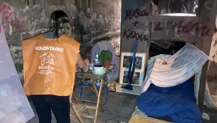 Clochard aggredito da baby gang a Bari, l’arcivescovo. “Un segnale d’allarme che interpella tutti” - Bari