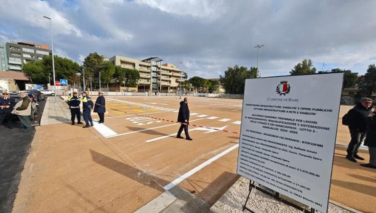 Immagine del post 15201 - Bari Bari, al via la nuova area di sosta a San Girolamo: 140 parcheggi nello spazio tolto al degrado - Bari