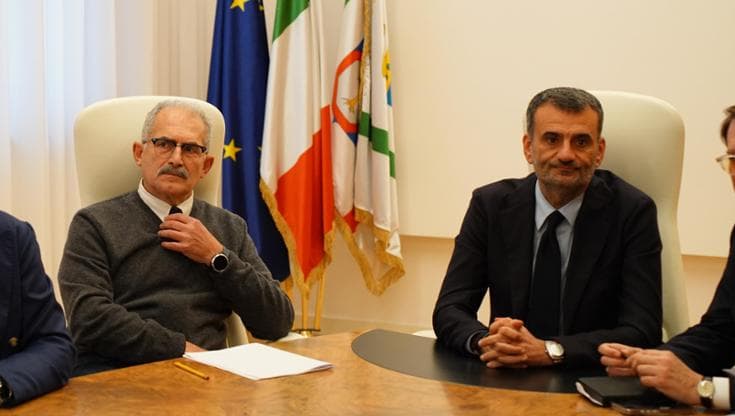Immagine del post 16237 - Bari Consulenze d’oro alla Regione, freno di Decaro: “Costate più di 5 mln”. Stop anche alle convenzioni - Bari