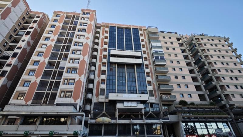 Palazzo ex Enasarco in via Rosalba, stop al progetto di trasformazione in case: Casillo andrà al Tar - Bari