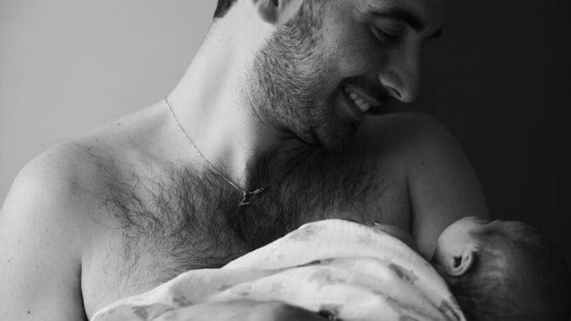 “Così aiutiamo gli uomini a diventare responsabili in famiglia”. A Bari un corso per i papà - Bari