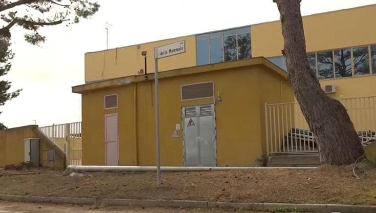 Precipita per sei metri dal tetto di un capannone, muore a 29 anni. Tragedia in un’azienda a Modugno - Bari