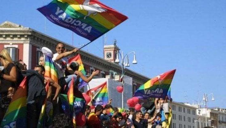 Immagine del post 8744 - Bari Bari, è il giorno del Pride: corteo e poi festa in piazza. “Orgogliosi di esserci, anche per Gaza” - Bari