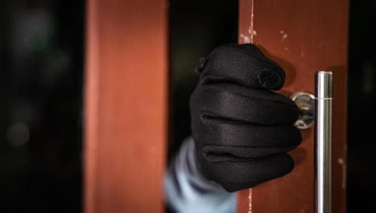 Immagine del post 8764 - Bari Segue anziana fin sotto casa e le frattura il dito per rubare la fede: arrestato pluripregiudicato - Bari