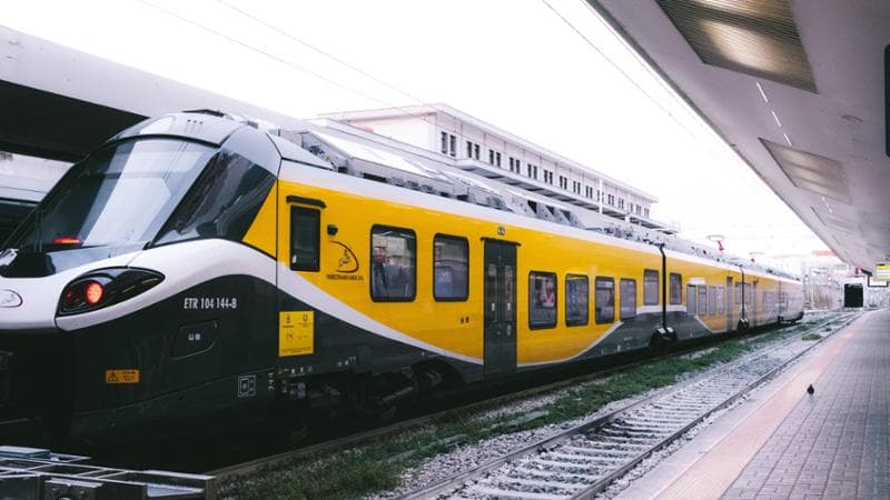 Immagine del post 23071 - Bari Il caldo record scioglie i fusibili sui binari, a Bari stop ai treni della Ferrotramviaria - Bari