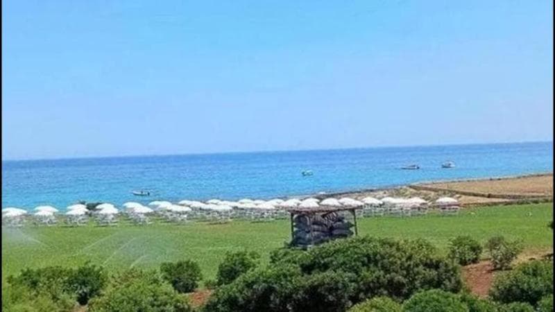 Immagine del post 23046 - Bari Costa Ripagnola, polizia identifica i bagnanti che scavalcano muretti del lido vip: “Mare privato” - Bari