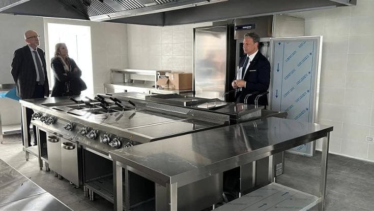 La Regione Puglia taglia la mensa per far quadrare i conti: “Ora inutilizzate cucine da 500mila euro - Bari