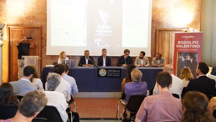 Rodolfo Valentino, svelato il libro dedicato al divo pugliese in edicola gratis con Repubblica - Bari