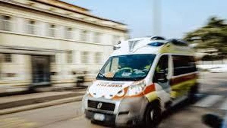 Bari, autista investe anziano in moto e scappa: polizia locale sulle tracce del pirata della strada - Bari
