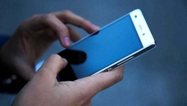 Immagine del post 10889 - Bari “Mandami foto intime così non ti ammali”: pensionato indagato per pedofilia a Lecce - Bari