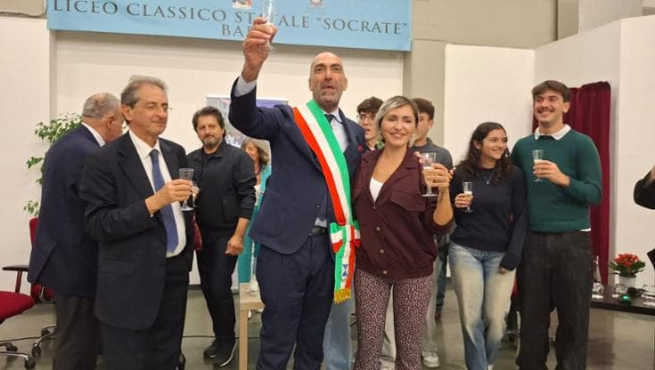 Serena Brancale torna tra i banchi per i 50 anni del Socrate: “Studiavo e facevo radio” - Bari