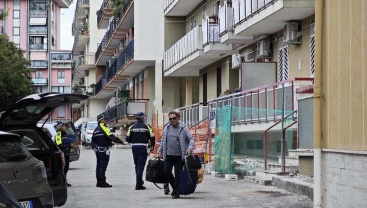Immagine del post 12940 - Bari Bari, due palazzine evacuate per rischio crollo in via Capriati: 28 famiglie coinvolte - Bari