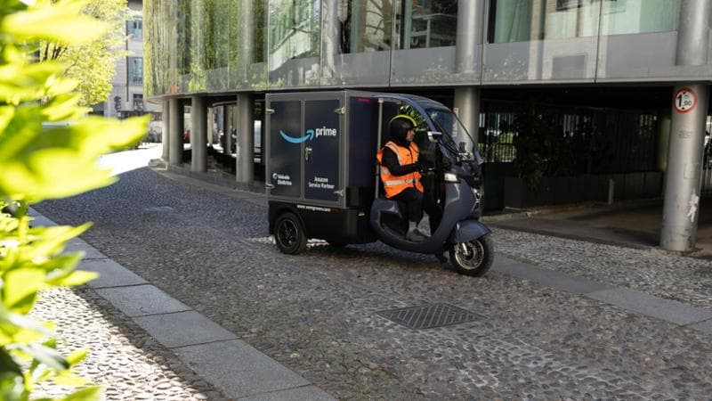 Amazon nel centro di Lecce arriva con gli scooter elettrici: nella Ztl consegne a zero emissioni - Bari