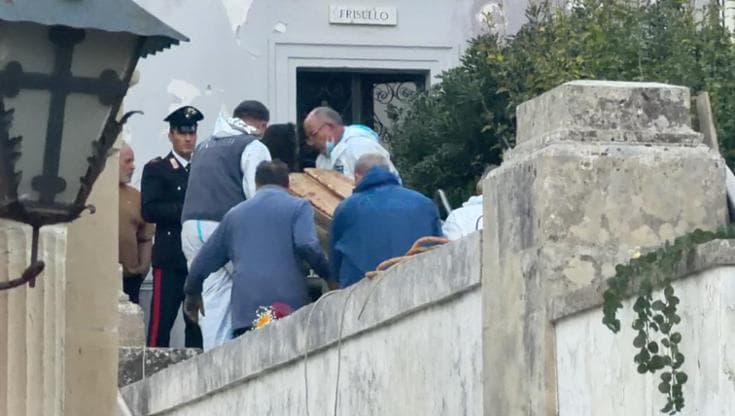 Roberta Bertacchi, salma riesumata per le nuove indagini del Ris. La madre: “Il fidanzato mente” - Bari
