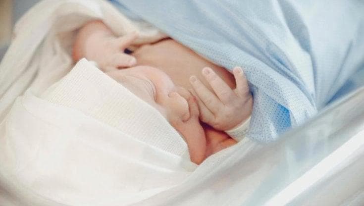Neonato positivo alla cocaina a Lecce, esce dall’ospedale dopo un mese ma non vivrà con i genitori - Bari